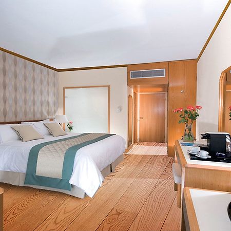 Constantinou Bros Pioneer Beach Paphos Room photo