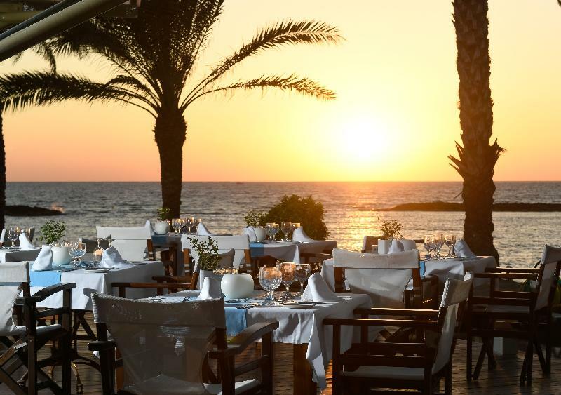 Constantinou Bros Pioneer Beach Paphos Exterior photo